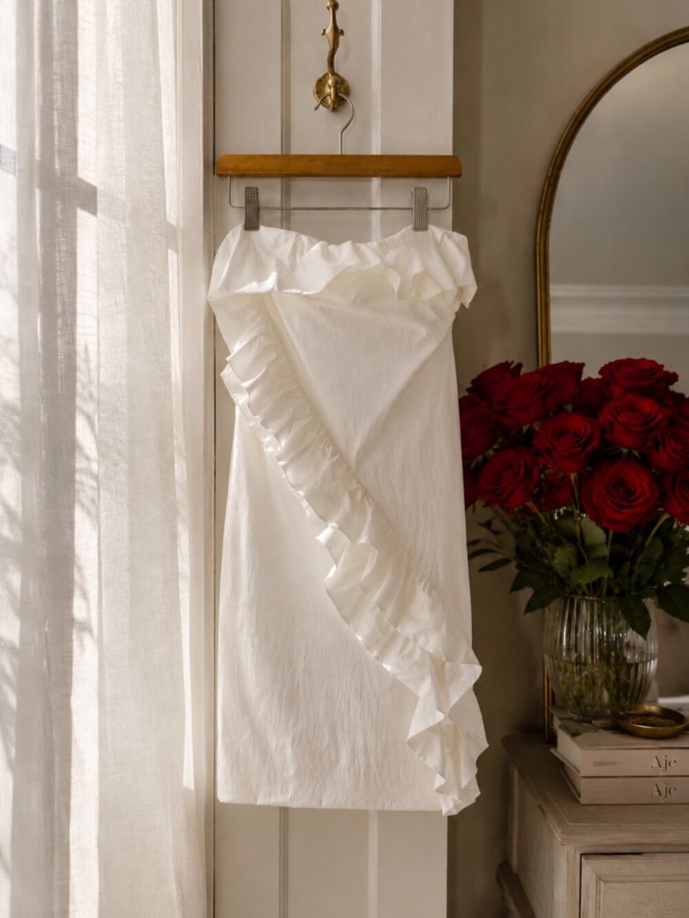 NWT Shona Joy Strapless Ruffle Mini Dress Ivory White | US 2 | Bridal Party